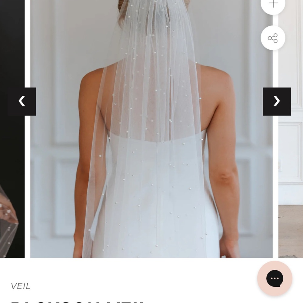 UNTAMED PETALS BY AMANDA JUDGE Pearl-Embellished White Veil -NEVER WORN